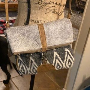 Myra crossbody